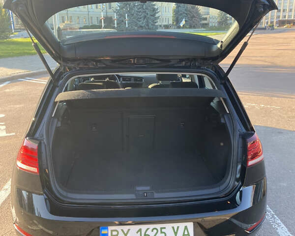 Черный Фольксваген e-Golf, объемом двигателя 0 л и пробегом 47 тыс. км за 14000 $, фото 3 на Automoto.ua