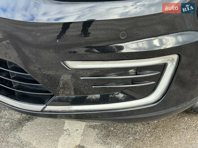 Черный Фольксваген e-Golf, объемом двигателя 0 л и пробегом 86 тыс. км за 14000 $, фото 9 на Automoto.ua