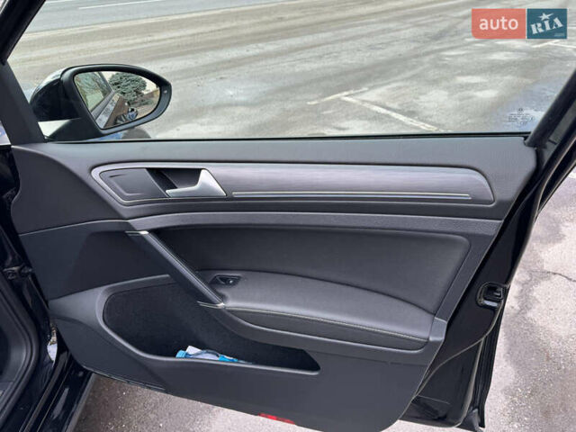 Черный Фольксваген e-Golf, объемом двигателя 0 л и пробегом 86 тыс. км за 14000 $, фото 43 на Automoto.ua