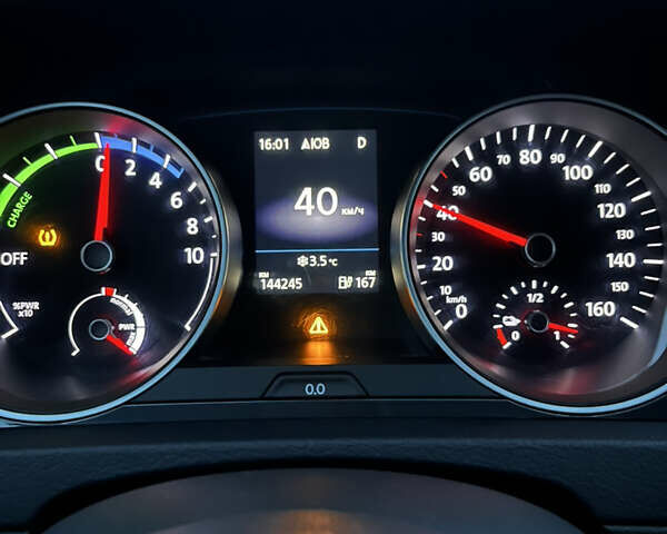 Черный Фольксваген e-Golf, объемом двигателя 0 л и пробегом 144 тыс. км за 12500 $, фото 17 на Automoto.ua