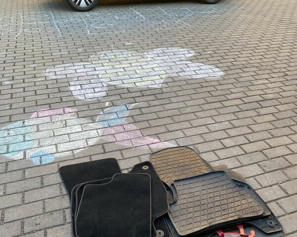 Черный Фольксваген e-Golf, объемом двигателя 0 л и пробегом 47 тыс. км за 14000 $, фото 13 на Automoto.ua