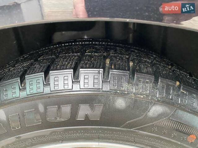 Черный Фольксваген e-Golf, объемом двигателя 0 л и пробегом 62 тыс. км за 16777 $, фото 51 на Automoto.ua