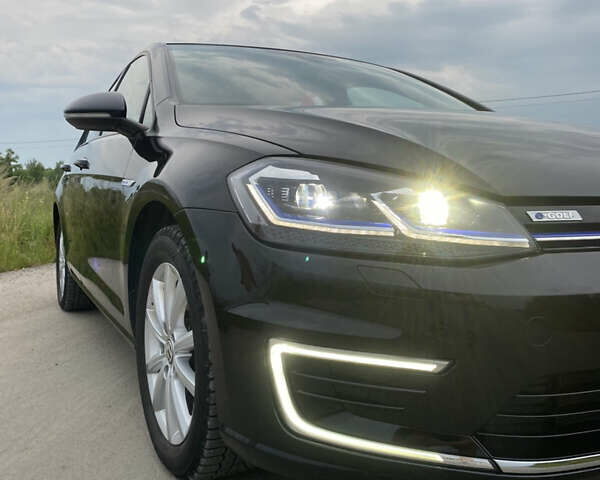 Черный Фольксваген e-Golf, объемом двигателя 0 л и пробегом 113 тыс. км за 18250 $, фото 11 на Automoto.ua