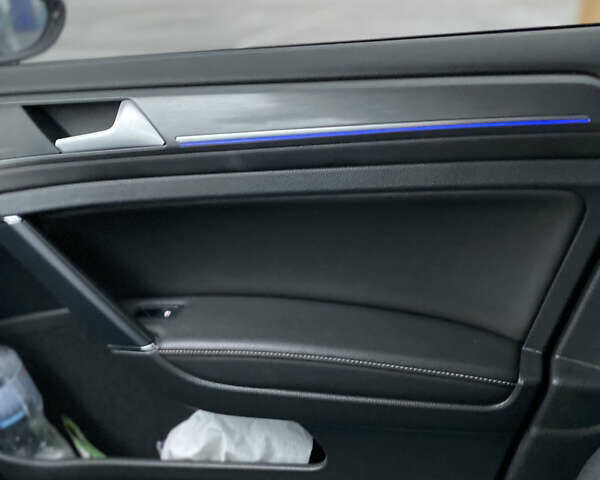 Чорний Фольксваген e-Golf, об'ємом двигуна 0 л та пробігом 113 тис. км за 15799 $, фото 22 на Automoto.ua