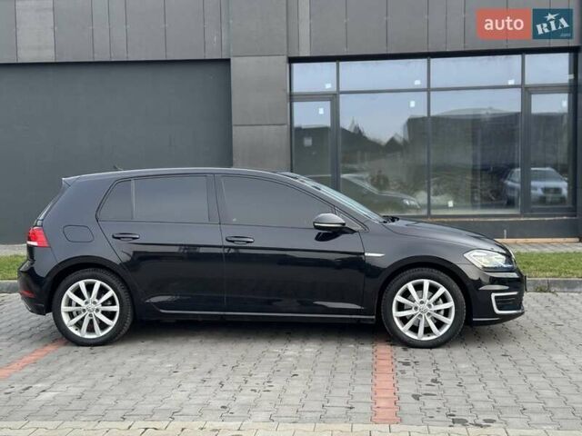 Черный Фольксваген e-Golf, объемом двигателя 0 л и пробегом 97 тыс. км за 12500 $, фото 24 на Automoto.ua