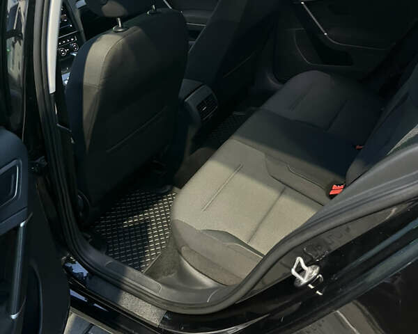 Черный Фольксваген e-Golf, объемом двигателя 0 л и пробегом 144 тыс. км за 12500 $, фото 13 на Automoto.ua