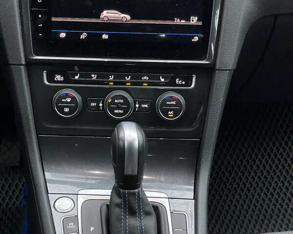 Чорний Фольксваген e-Golf, об'ємом двигуна 0 л та пробігом 101 тис. км за 13700 $, фото 10 на Automoto.ua