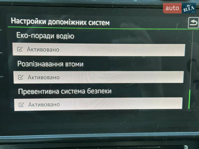 Черный Фольксваген e-Golf, объемом двигателя 0 л и пробегом 64 тыс. км за 16300 $, фото 30 на Automoto.ua