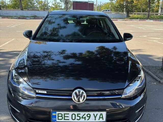 Черный Фольксваген e-Golf, объемом двигателя 0 л и пробегом 79 тыс. км за 16500 $, фото 4 на Automoto.ua