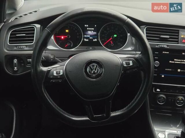 Черный Фольксваген e-Golf, объемом двигателя 0 л и пробегом 72 тыс. км за 12900 $, фото 21 на Automoto.ua