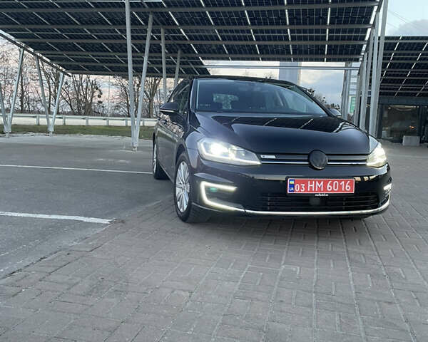 Черный Фольксваген e-Golf, объемом двигателя 0 л и пробегом 135 тыс. км за 12600 $, фото 4 на Automoto.ua