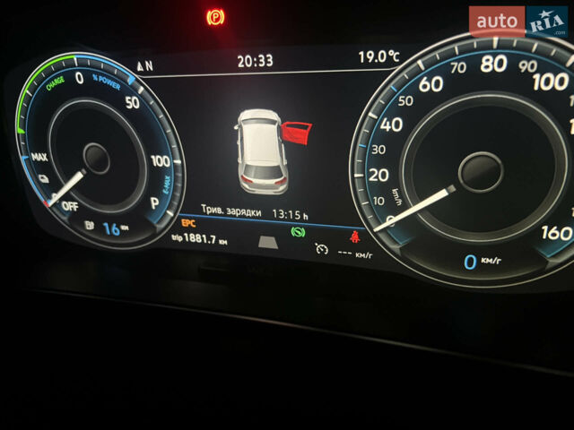 Чорний Фольксваген e-Golf, об'ємом двигуна 0 л та пробігом 107 тис. км за 16000 $, фото 6 на Automoto.ua