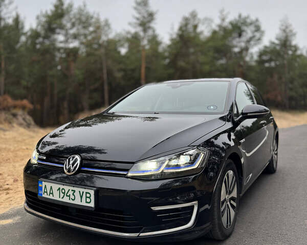 Черный Фольксваген e-Golf, объемом двигателя 0 л и пробегом 125 тыс. км за 15250 $, фото 2 на Automoto.ua