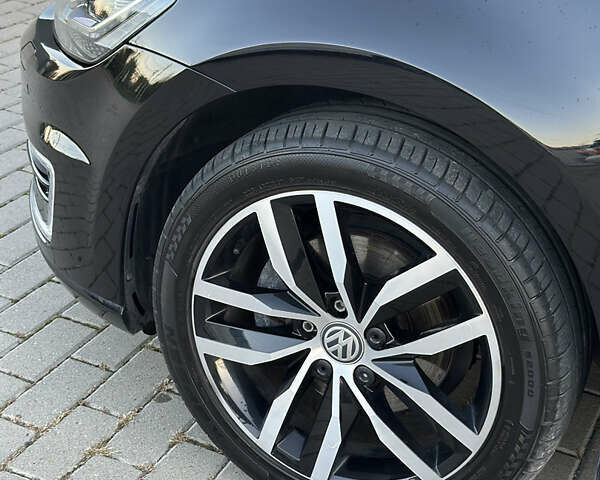 Черный Фольксваген e-Golf, объемом двигателя 0 л и пробегом 120 тыс. км за 14600 $, фото 11 на Automoto.ua