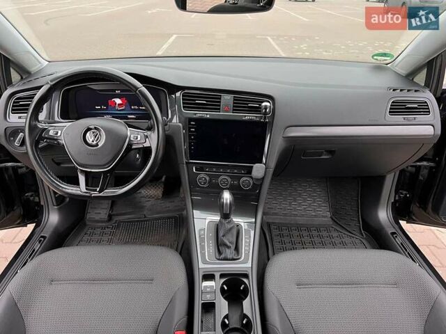 Черный Фольксваген e-Golf, объемом двигателя 0 л и пробегом 135 тыс. км за 14600 $, фото 22 на Automoto.ua