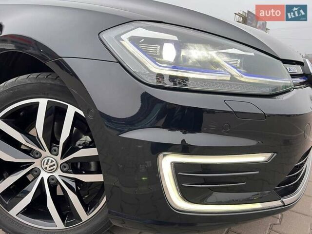 Черный Фольксваген e-Golf, объемом двигателя 0 л и пробегом 135 тыс. км за 14600 $, фото 9 на Automoto.ua