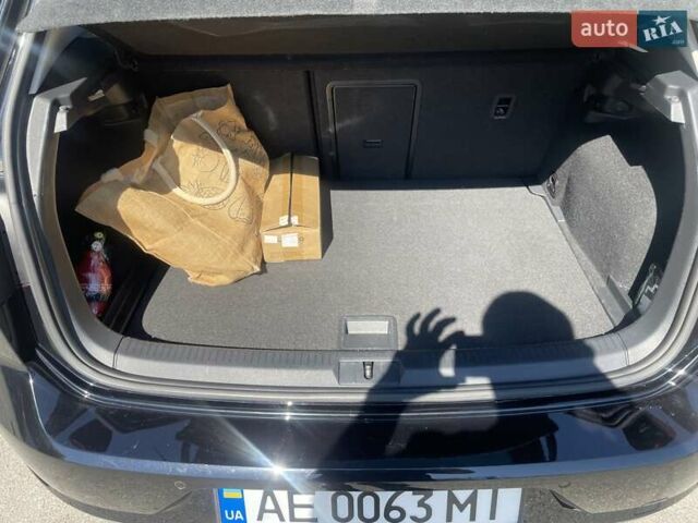 Черный Фольксваген e-Golf, объемом двигателя 1.4 л и пробегом 83 тыс. км за 19999 $, фото 18 на Automoto.ua