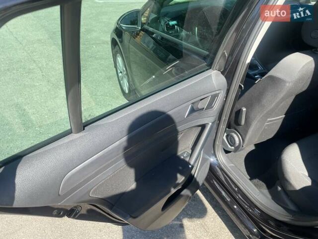 Черный Фольксваген e-Golf, объемом двигателя 1.4 л и пробегом 83 тыс. км за 19999 $, фото 15 на Automoto.ua