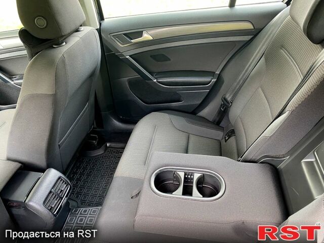 Чорний Фольксваген e-Golf, об'ємом двигуна 0 л та пробігом 62 тис. км за 15200 $, фото 9 на Automoto.ua