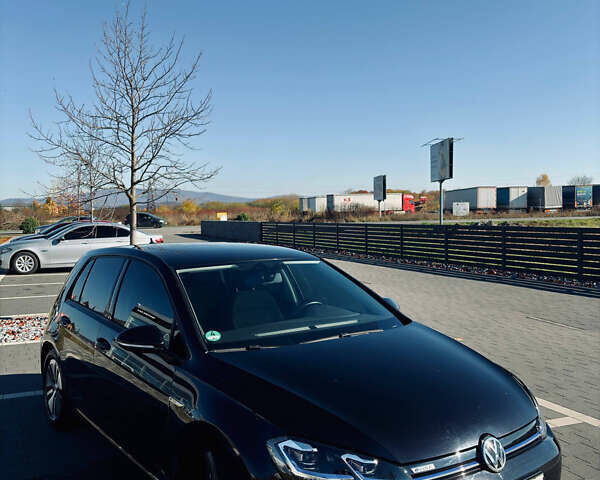 Черный Фольксваген e-Golf, объемом двигателя 0 л и пробегом 59 тыс. км за 13500 $, фото 2 на Automoto.ua