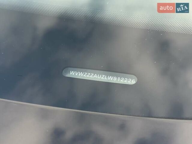 Черный Фольксваген e-Golf, объемом двигателя 0 л и пробегом 64 тыс. км за 16000 $, фото 29 на Automoto.ua