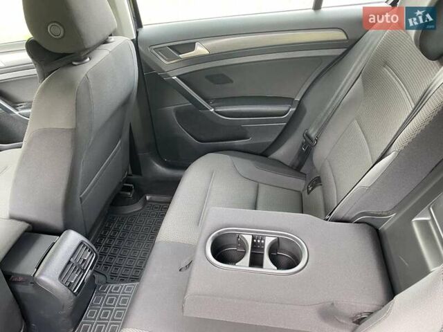 Чорний Фольксваген e-Golf, об'ємом двигуна 0 л та пробігом 62 тис. км за 15200 $, фото 8 на Automoto.ua