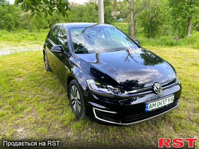 Чорний Фольксваген e-Golf, об'ємом двигуна 0 л та пробігом 62 тис. км за 15200 $, фото 4 на Automoto.ua