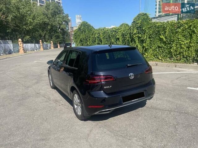 Черный Фольксваген e-Golf, объемом двигателя 1.4 л и пробегом 83 тыс. км за 19999 $, фото 5 на Automoto.ua