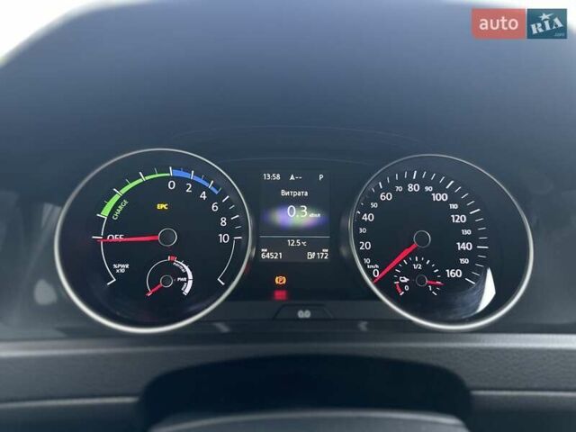 Черный Фольксваген e-Golf, объемом двигателя 0 л и пробегом 64 тыс. км за 16000 $, фото 42 на Automoto.ua
