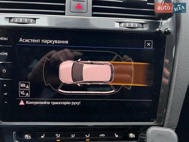 Черный Фольксваген e-Golf, объемом двигателя 0 л и пробегом 135 тыс. км за 14600 $, фото 13 на Automoto.ua
