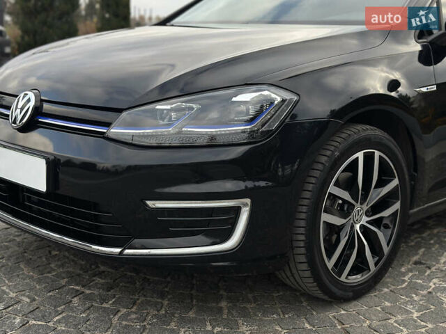 Черный Фольксваген e-Golf, объемом двигателя 0 л и пробегом 64 тыс. км за 16000 $, фото 7 на Automoto.ua