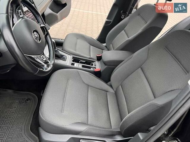 Черный Фольксваген e-Golf, объемом двигателя 0 л и пробегом 135 тыс. км за 14600 $, фото 15 на Automoto.ua