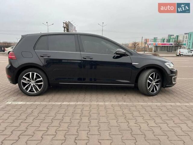 Черный Фольксваген e-Golf, объемом двигателя 0 л и пробегом 135 тыс. км за 14600 $, фото 5 на Automoto.ua