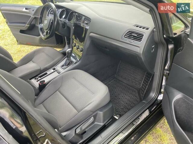 Чорний Фольксваген e-Golf, об'ємом двигуна 0 л та пробігом 62 тис. км за 15200 $, фото 13 на Automoto.ua