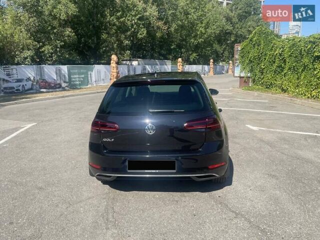 Черный Фольксваген e-Golf, объемом двигателя 1.4 л и пробегом 83 тыс. км за 19999 $, фото 7 на Automoto.ua