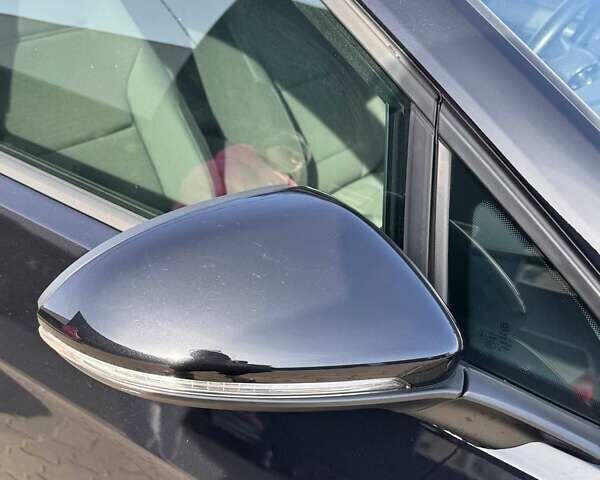 Черный Фольксваген e-Golf, объемом двигателя 0 л и пробегом 80 тыс. км за 16500 $, фото 6 на Automoto.ua