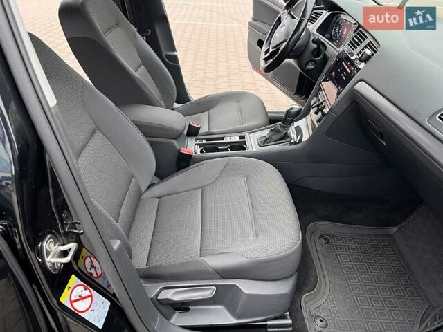 Черный Фольксваген e-Golf, объемом двигателя 0 л и пробегом 135 тыс. км за 14600 $, фото 21 на Automoto.ua