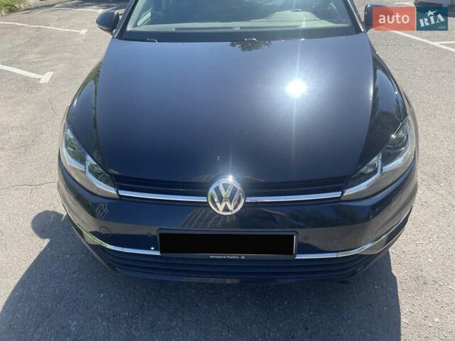 Черный Фольксваген e-Golf, объемом двигателя 1.4 л и пробегом 83 тыс. км за 19999 $, фото 10 на Automoto.ua