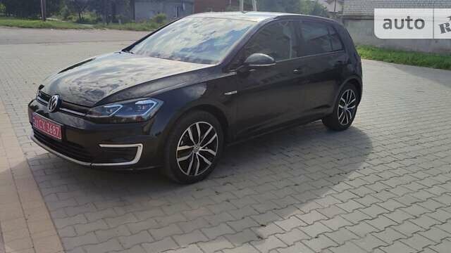 Черный Фольксваген e-Golf, объемом двигателя 0 л и пробегом 61 тыс. км за 18500 $, фото 3 на Automoto.ua