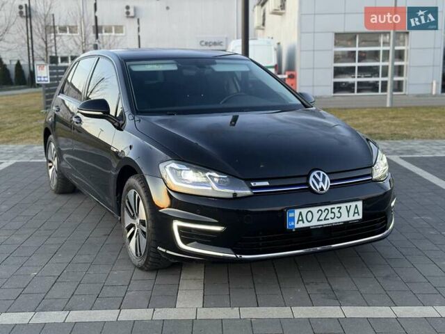 Черный Фольксваген e-Golf, объемом двигателя 0 л и пробегом 80 тыс. км за 13500 $, фото 16 на Automoto.ua