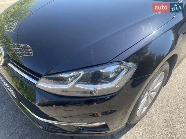 Черный Фольксваген e-Golf, объемом двигателя 1.4 л и пробегом 83 тыс. км за 19999 $, фото 9 на Automoto.ua