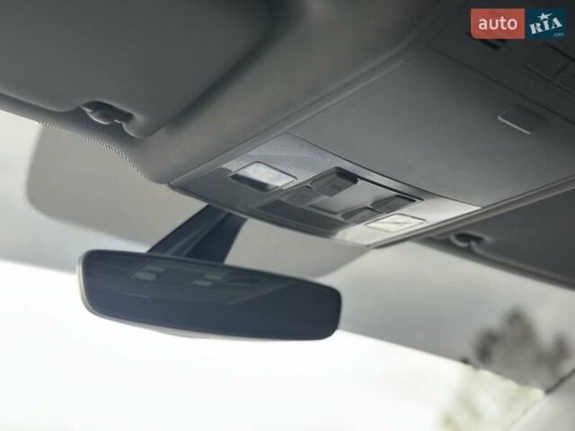 Черный Фольксваген e-Golf, объемом двигателя 0 л и пробегом 64 тыс. км за 16000 $, фото 16 на Automoto.ua