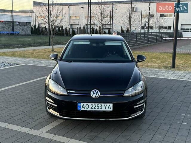 Черный Фольксваген e-Golf, объемом двигателя 0 л и пробегом 80 тыс. км за 13500 $, фото 2 на Automoto.ua