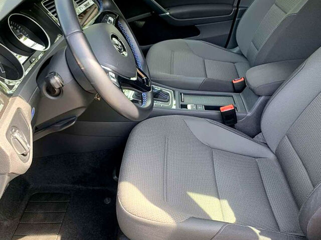 Чорний Фольксваген e-Golf, об'ємом двигуна 0 л та пробігом 47 тис. км за 16700 $, фото 3 на Automoto.ua