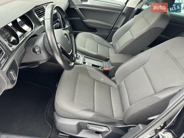 Чорний Фольксваген e-Golf, об'ємом двигуна 0 л та пробігом 81 тис. км за 12200 $, фото 25 на Automoto.ua