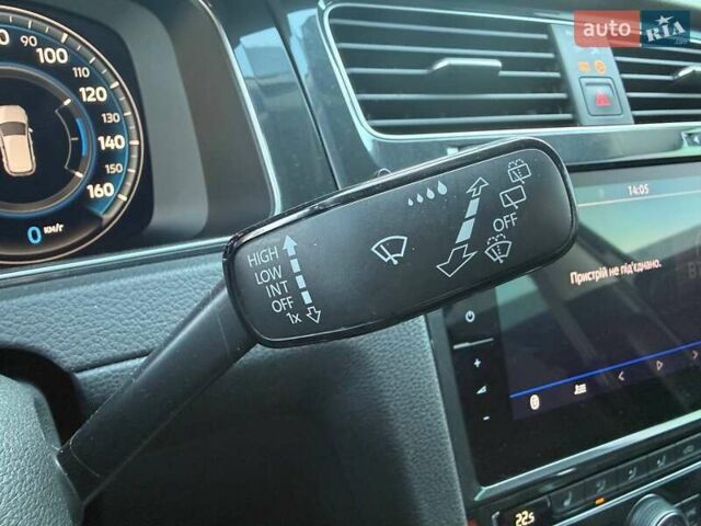 Черный Фольксваген e-Golf, объемом двигателя 0 л и пробегом 135 тыс. км за 14490 $, фото 20 на Automoto.ua