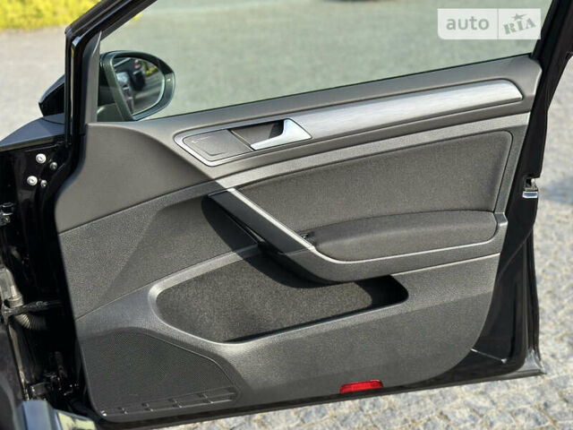 Чорний Фольксваген e-Golf, об'ємом двигуна 0 л та пробігом 51 тис. км за 17000 $, фото 24 на Automoto.ua