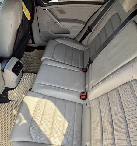 Фиолетовый Фольксваген e-Golf, объемом двигателя 0 л и пробегом 62 тыс. км за 17000 $, фото 5 на Automoto.ua