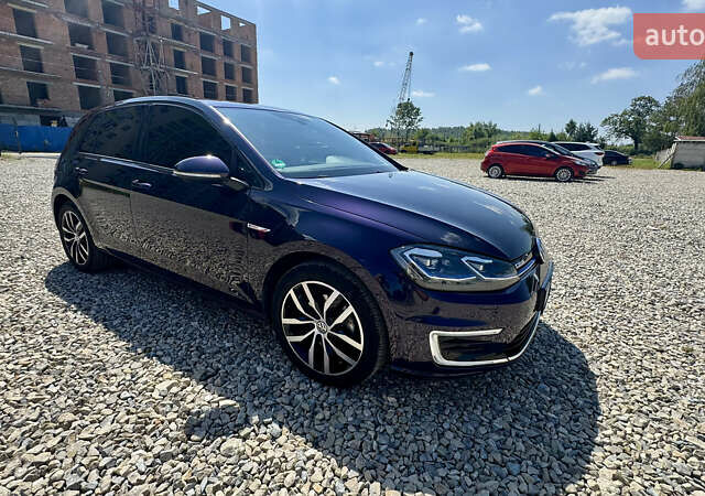 Фиолетовый Фольксваген e-Golf, объемом двигателя 0 л и пробегом 62 тыс. км за 17000 $, фото 8 на Automoto.ua