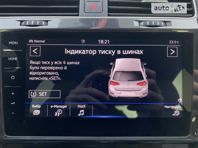 Фиолетовый Фольксваген e-Golf, объемом двигателя 0 л и пробегом 44 тыс. км за 18700 $, фото 62 на Automoto.ua